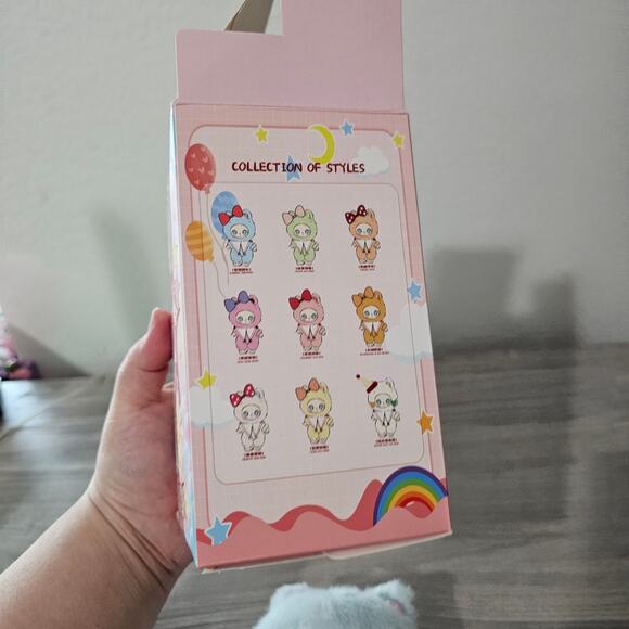 Lilla Lucky Cat Honeyland Enchantment Vinyl Plush Pendent OPEN BOX Blueberry - Picture 9 of 11